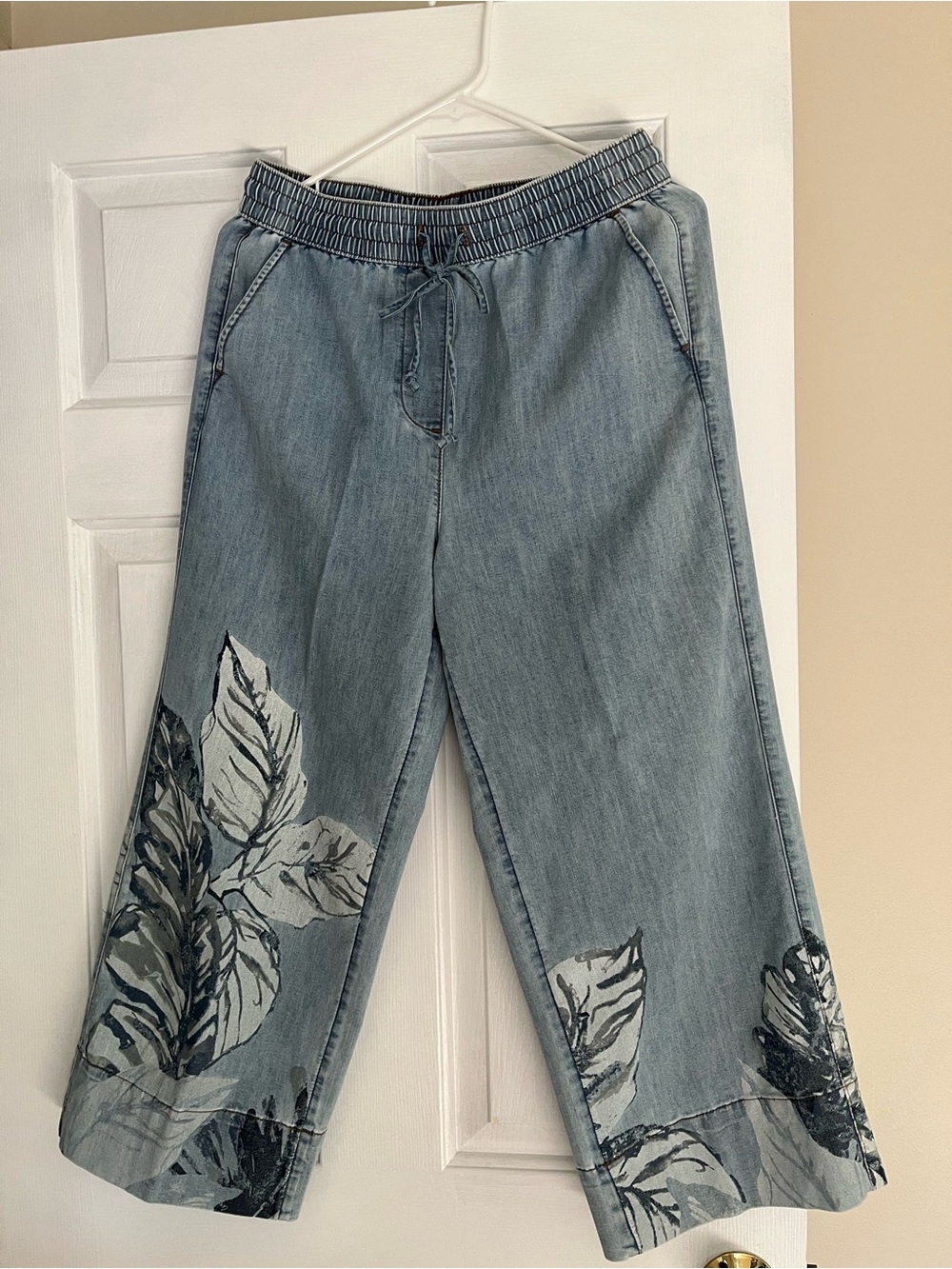 Chico's Light Blue Denim Wide-Leg Pants with Contrast Stitching